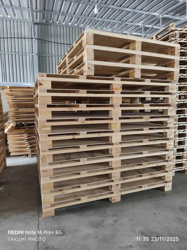 Pallet gỗ